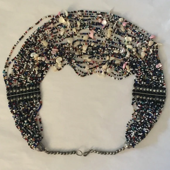SOLD—Vintage 1970’s Beaded Seashell Tribal Layer Bib Necklace from Aruba - Picture 13 of 16